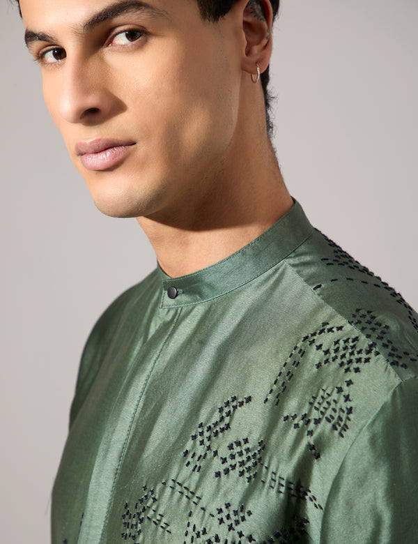 Tyrion Hand Embroidered Kurta Set - Sage