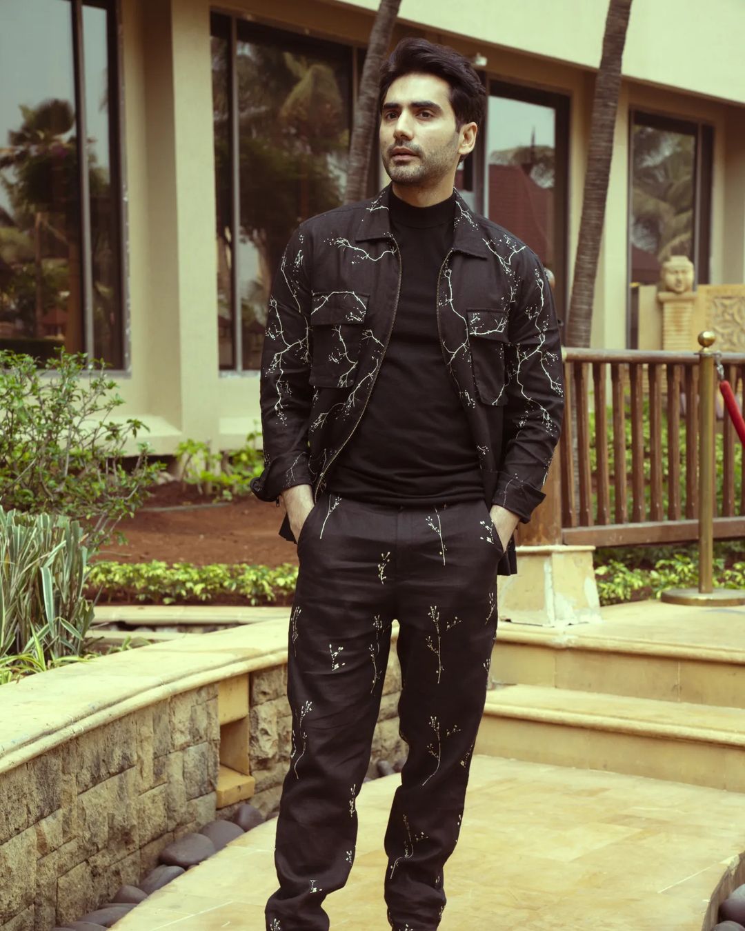 AMRAN - LOOK – Son Of A Noble
